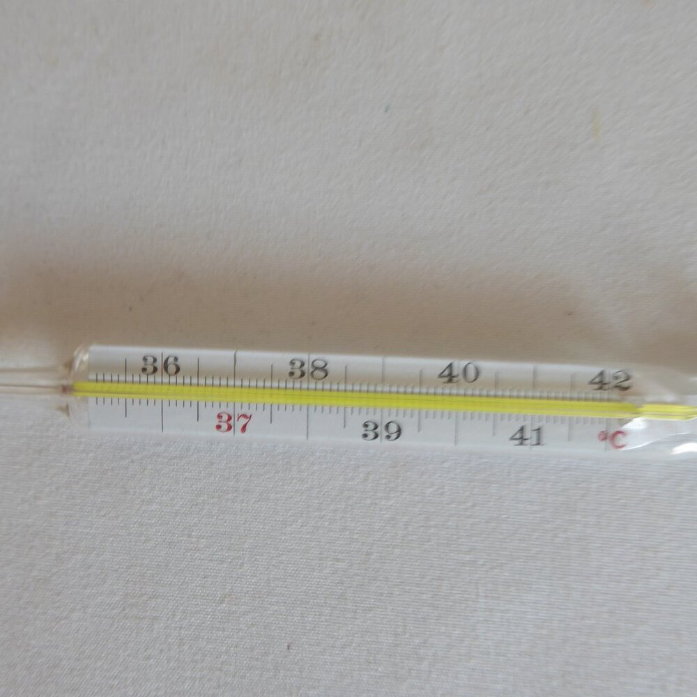 VINTAGE 5” GERMAN MEDICAL GLASS THERMOMETER MERCURY “LOMA” CELSIUS - Picture 6 of 9